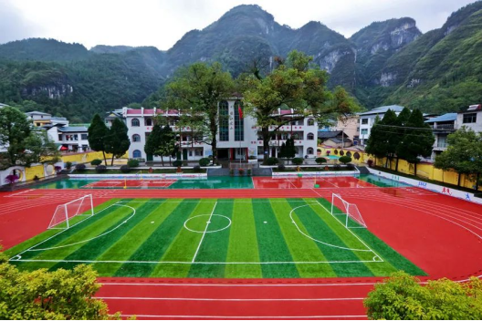 22.01.20贵州江口：坚守小县足球梦 玩转校园足球801.png