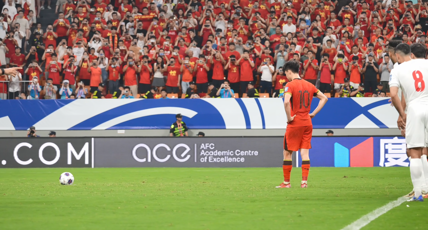 感谢那句“你若战，我必追！” “把这场胜利，献给支持我们的球迷。” INSIDE·微纪录：中国1-0巴林